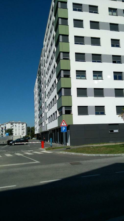Apartman Nadja Arena Загреб Экстерьер фото